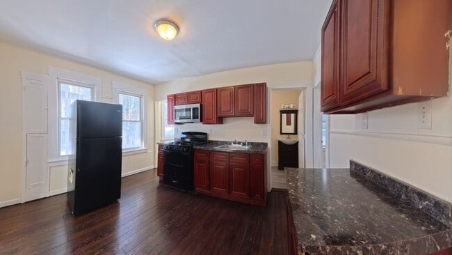 Building Photo - 5 Fox St Unit 1st Floor