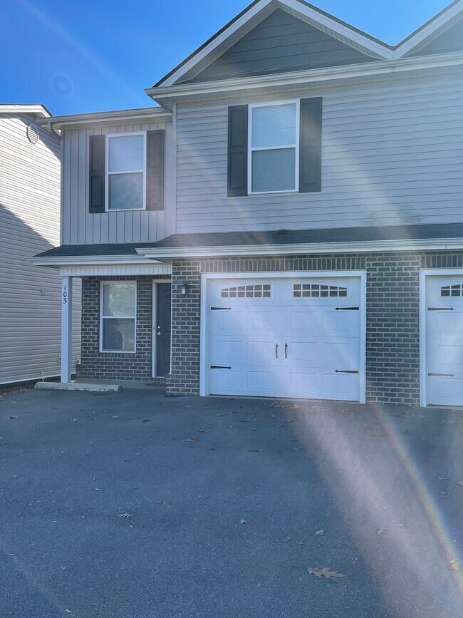 991 W Mountain View Rd Condo Unit 105 Condo for Rent in Johnson City