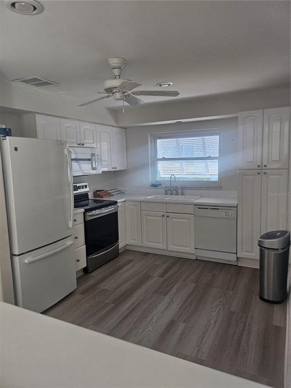 Photo - 332 2nd St W