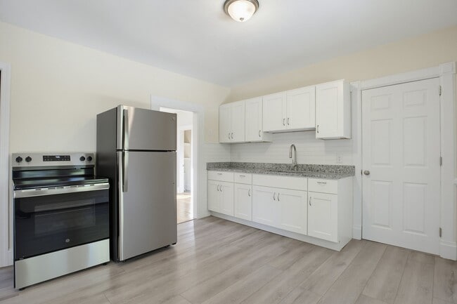 56 1/2 Fruit St Unidad 56 Fruit Street 2nd floor