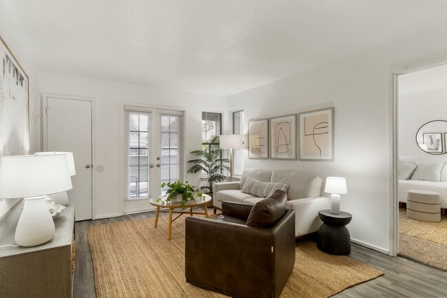 Photo - Hampton Woods