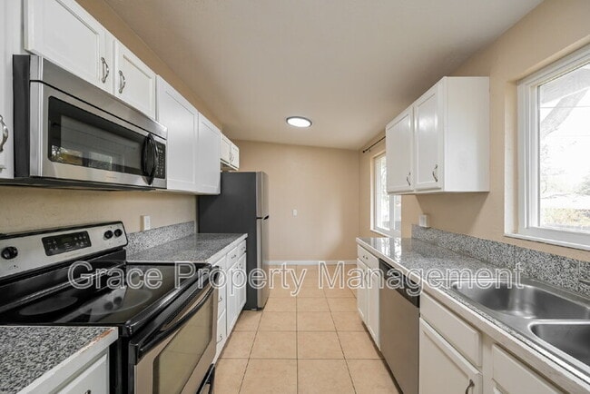 Photo - 701 S Simms St