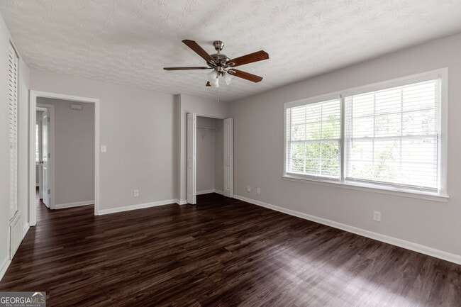 Photo - 2364 Peachwood Cir NE