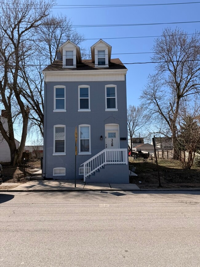 Building Photo - 328 Pattison St