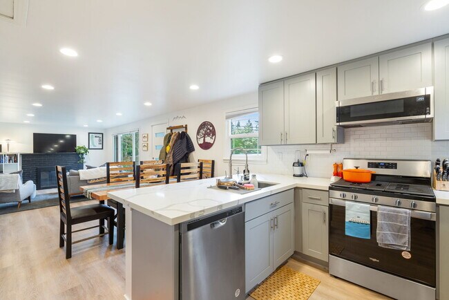 Photo - 16626 15th Ave NE