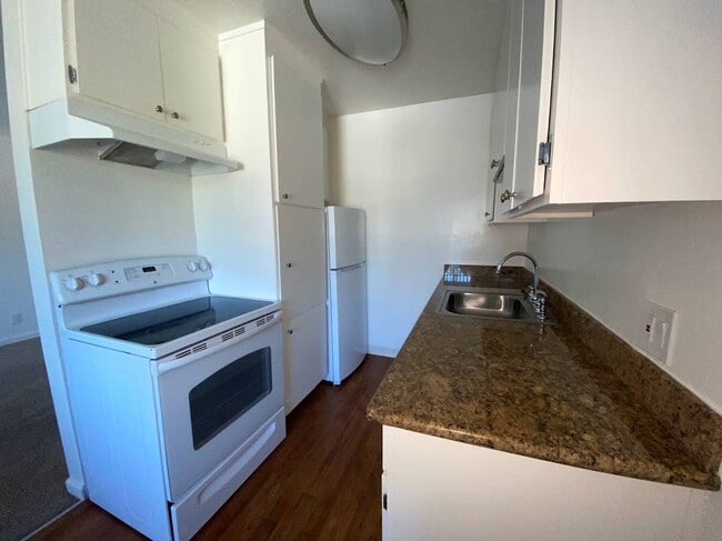 Photo - The Pines Apartments