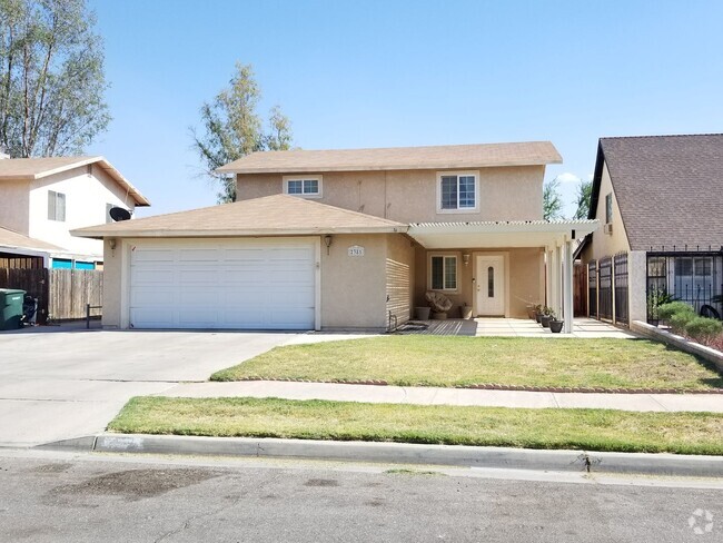 Building Photo - 4 bedroom house for rent