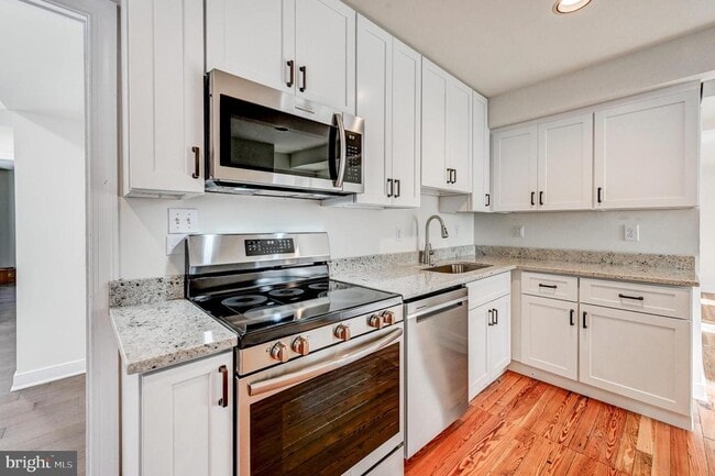 Photo - 804 Oella Ave