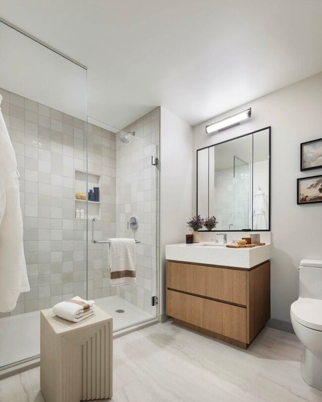 Photo - 164 N Peoria St