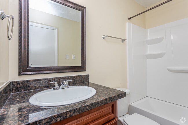 1BR, 1BA - 467SF