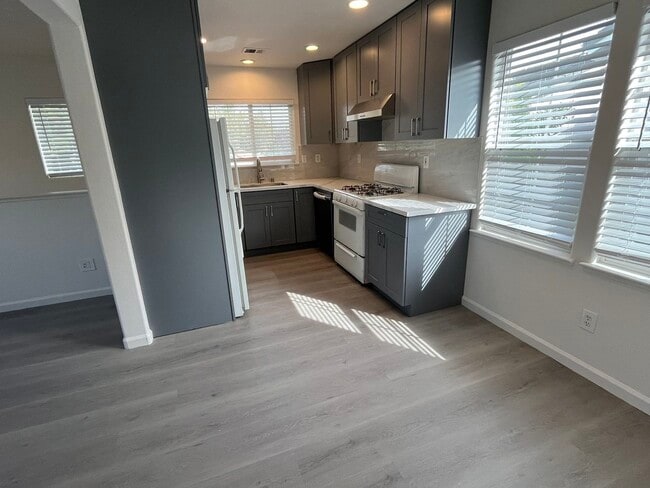 Cocina - 1671 E Gate Way Unidad 1671 E Gate Way