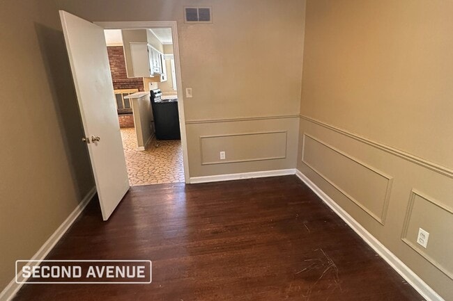 Photo - 4477 Yale Rd