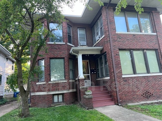 Building Photo - 811 S State St Rental