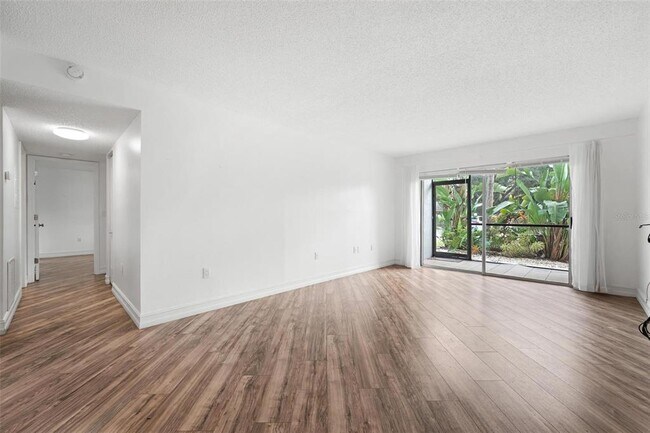 3223 S Beneva Rd Unit 101