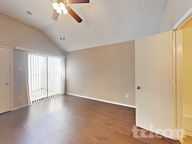 Photo - 1734 Windmill Ln