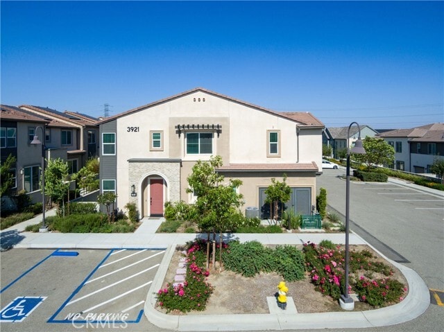 Building Photo - 3921 S Jolly Paseo Unit 204