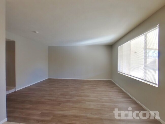 Photo - 4127 W Mission Ln