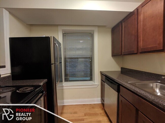 Photo - 1347 N Dearborn St Unit 101