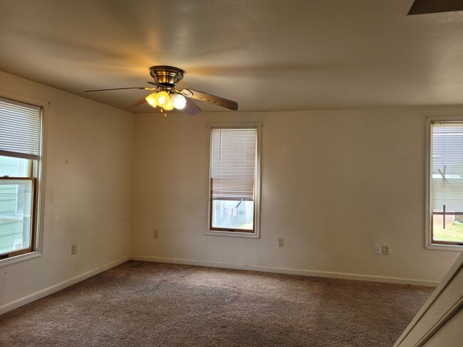 Photo - 326 E Burd St Unit 2