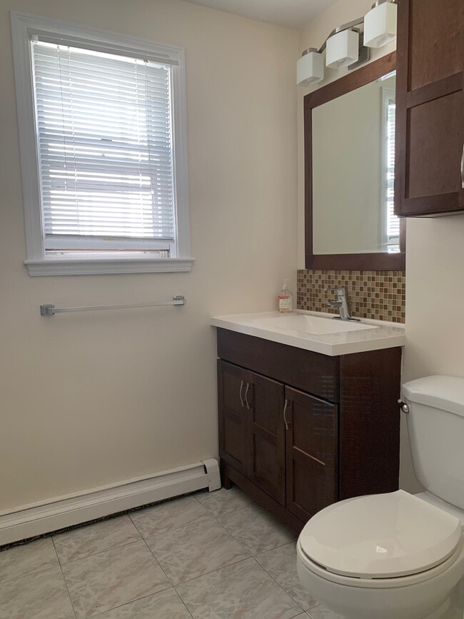 Building Photo - 76 Pearson Rd Unit 1 Rental