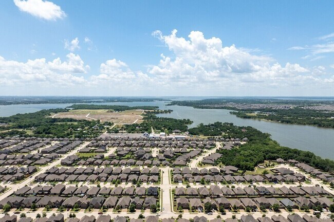 Photo - 721 Lake Pleasant Rd