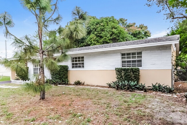 Photo - 4420 N Shore Dr