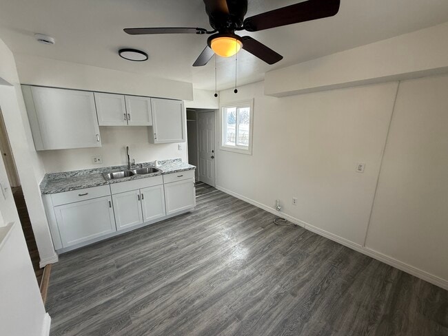 Photo - 611 Montana Ave