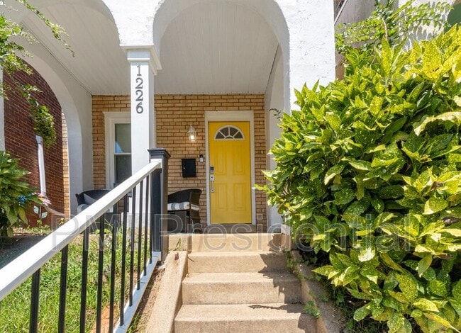 Photo - 1226 Wallace St