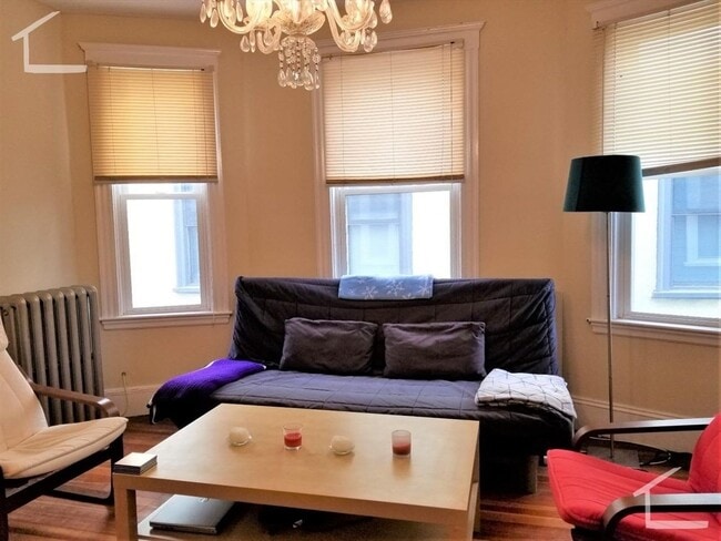 Building Photo - 119 Browne St Unit 1