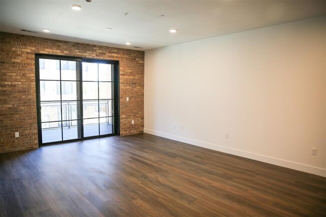 Photo - 4315 S Congress Ave Unit 203