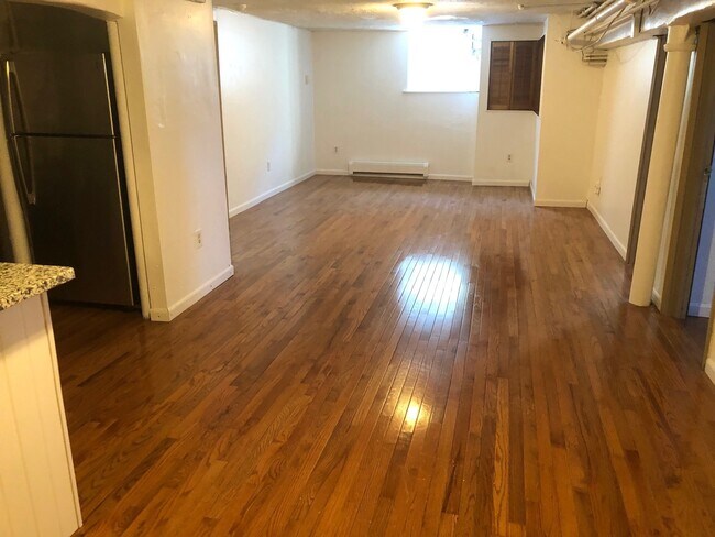 Photo - 76 Egmont St Unit B
