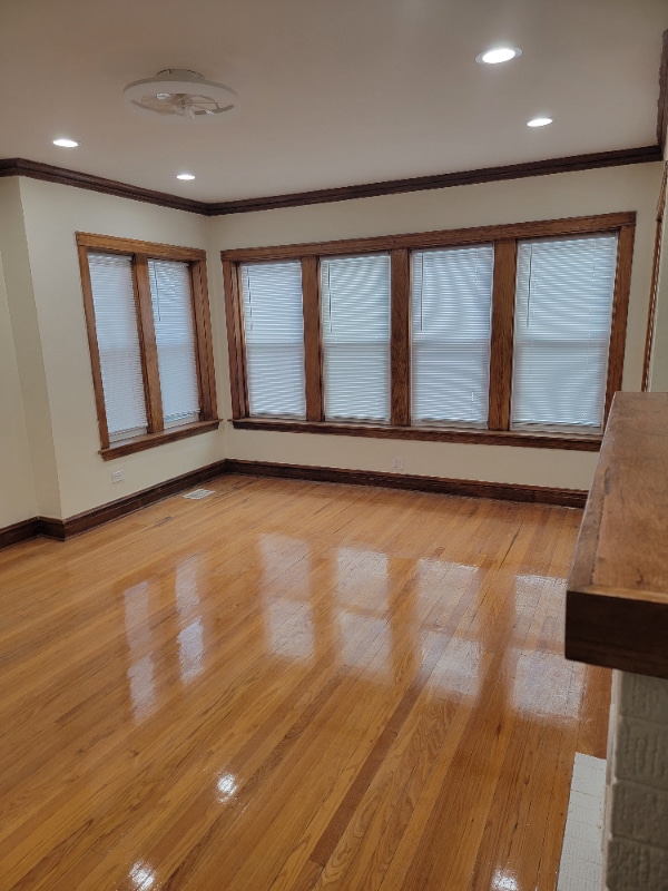 Photo - 4830 W Oakdale Ave