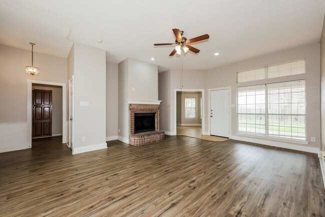 Photo - 724 Nicole Dr