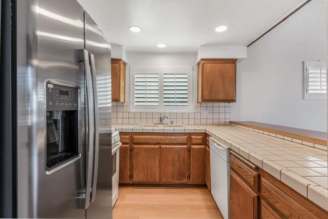 Photo - 225 Rossmore Dr