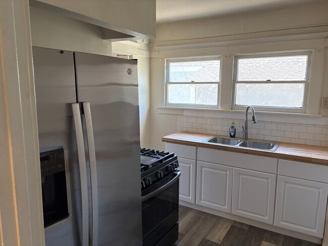 Photo - 614 S Louise St Unit 614 S. Louise