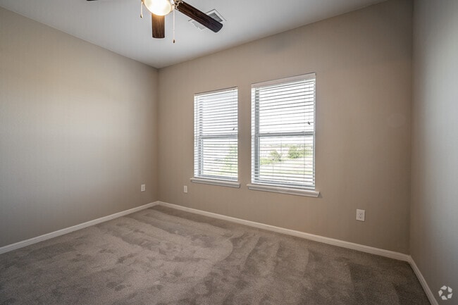 2HAB, 1BA - 900 ft² - Gala at Texas Parkway