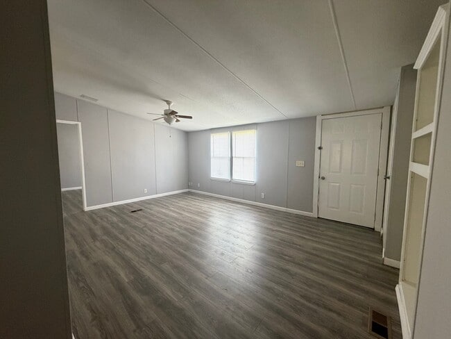 Photo - 16853 W Lynbrook