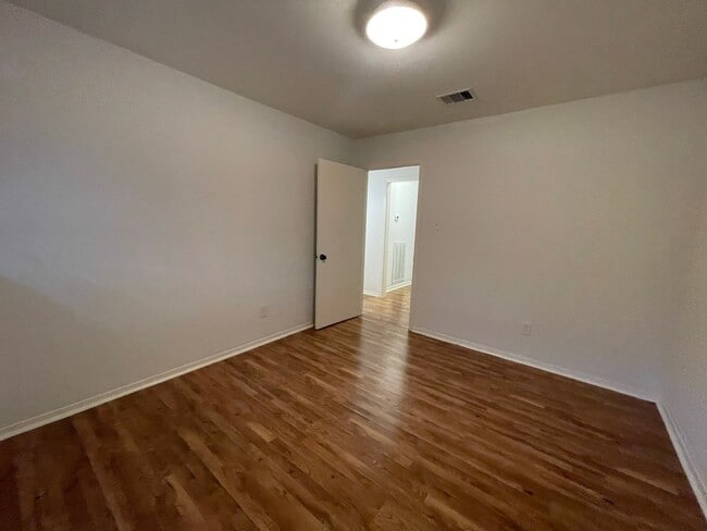 Photo - 7219 Tanager St