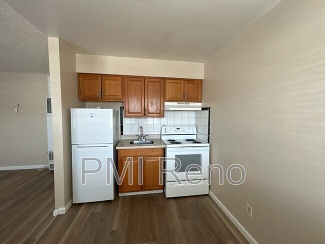 Photo - 415 Greenbrae Dr Unit Apt F