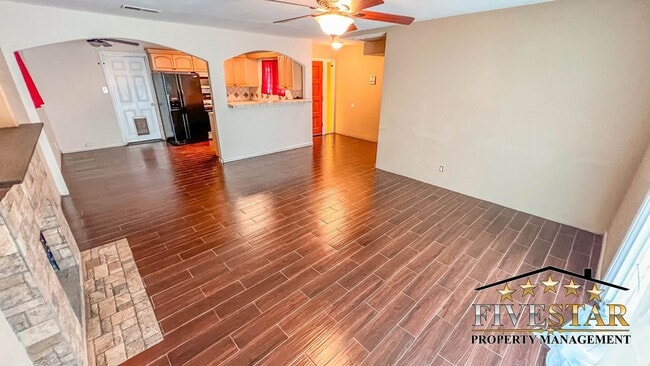 Photo - 3311 Camellia Dr