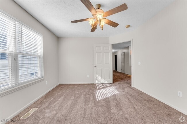 Building Photo - 6435 Forest Park Dr Rental