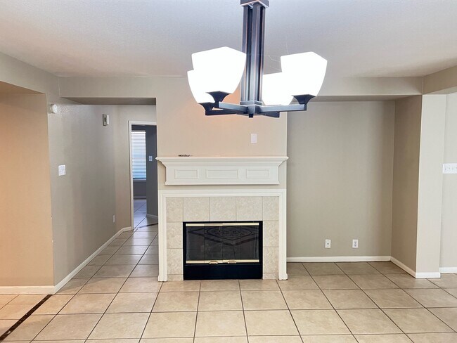 Photo - 2030 Waverly Glend Dr