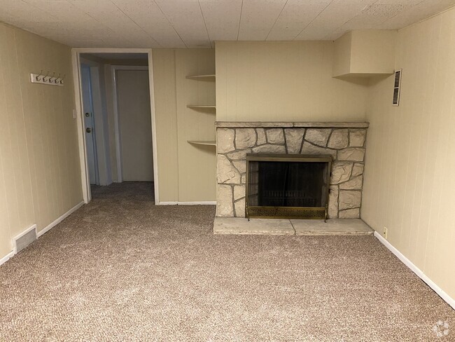 Building Photo - Two-Bedroom Apartment in Cottonwood Heights! Unit Basement