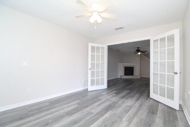 Photo - West Pensacola 4-Bedroom Home with Bonus R...