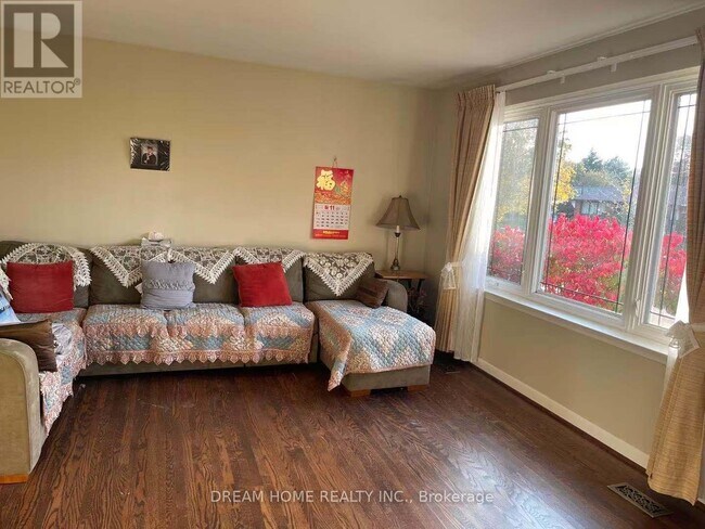 Photo - 31 Sancrest Dr