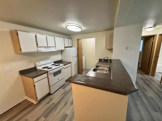 Photo - Wellington Place Apartments