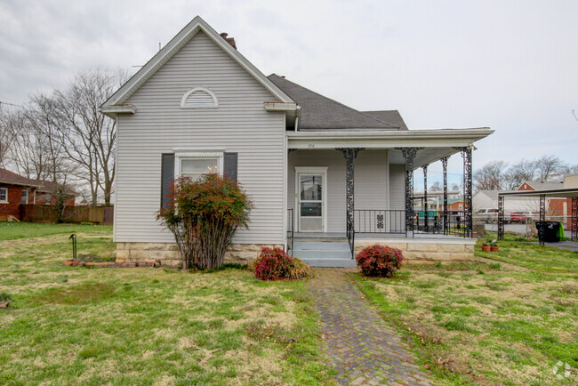 Building Photo - 206 S Main St Rental