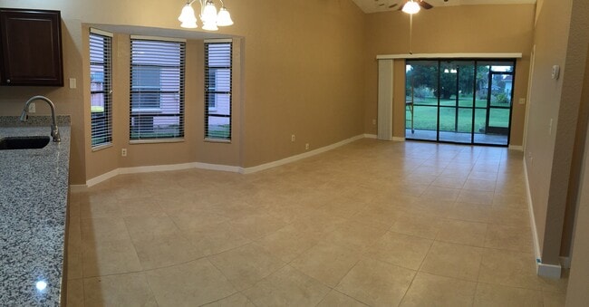 Photo - 2623 Magdalina Dr