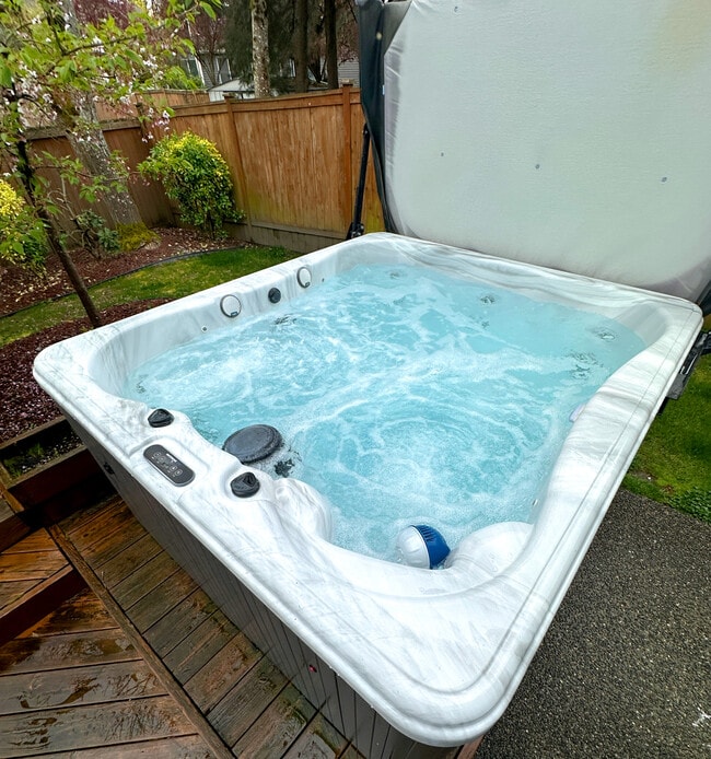 Hot Tub - 34426 10th Ave SW