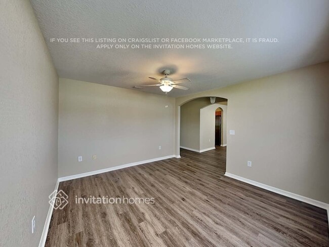 Photo - 199 Athabasca Dr